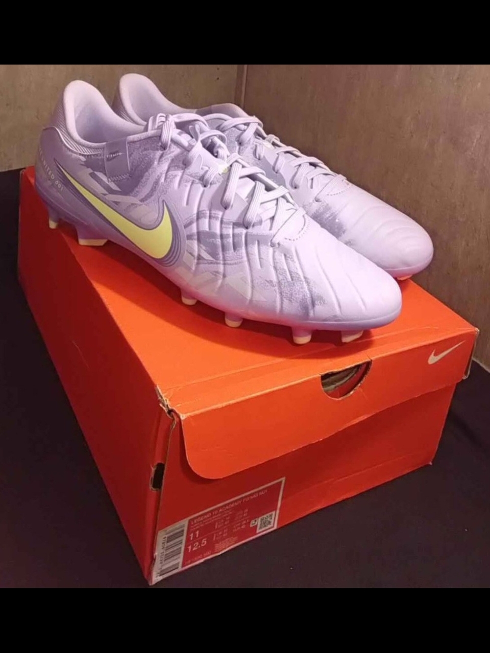 Nike Legend 10  Academy FG Nut soccer cleats Mens size 11